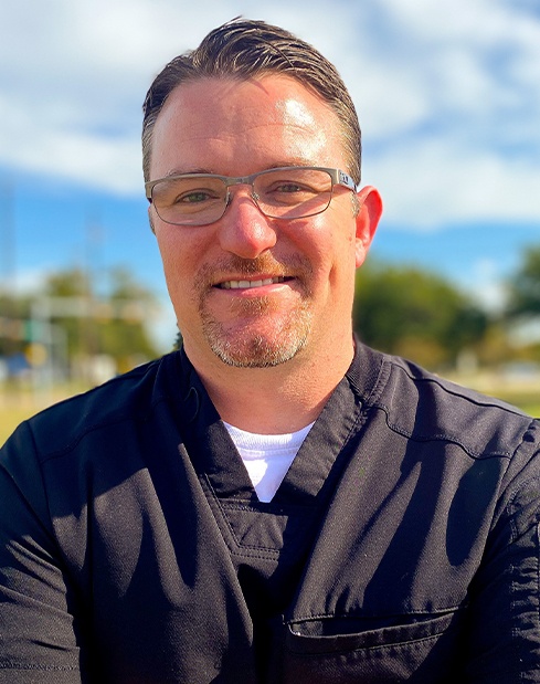 Headshot of Dr. Scott Ludlow